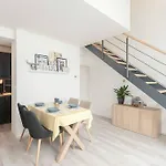 Kent Ridge Loft, Sokolska Appartement