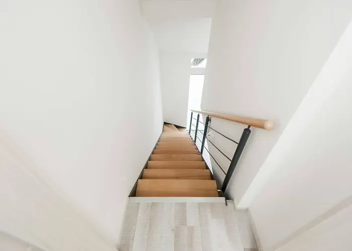 公寓 Kent Ridge Loft, Sokolska 布拉格