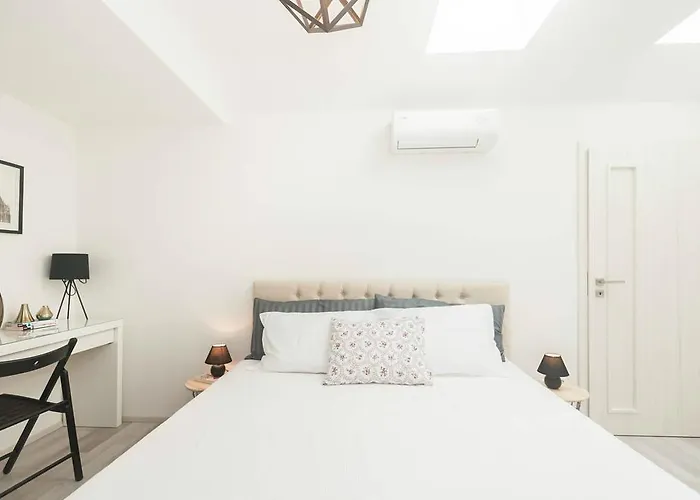公寓 Kent Ridge Loft, Sokolska 布拉格