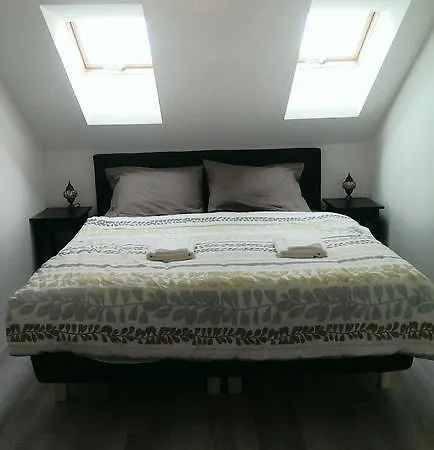 Apartment Kent Ridge Loft, Sokolska Prague