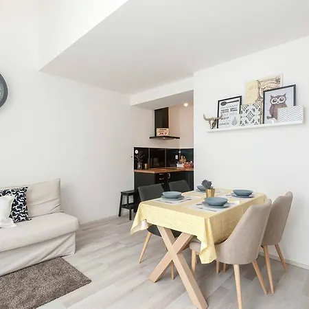 Daire Kent Ridge Loft, Sokolska Prag