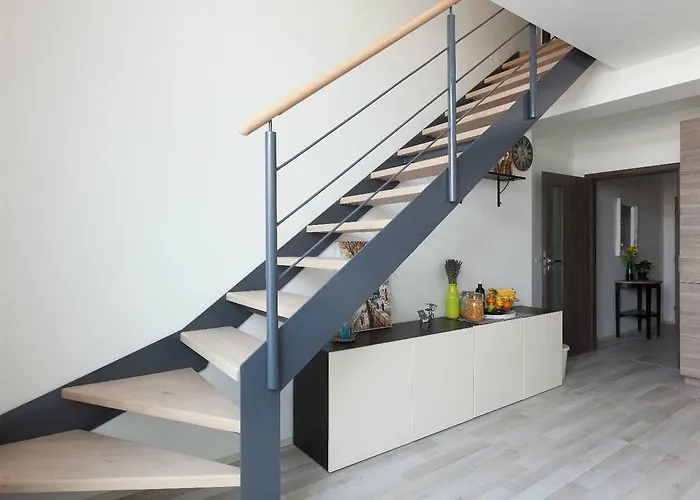 Kent Ridge Loft, Sokolska Apartment Prag