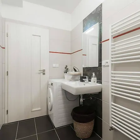 Kent Ridge Loft, Sokolska *